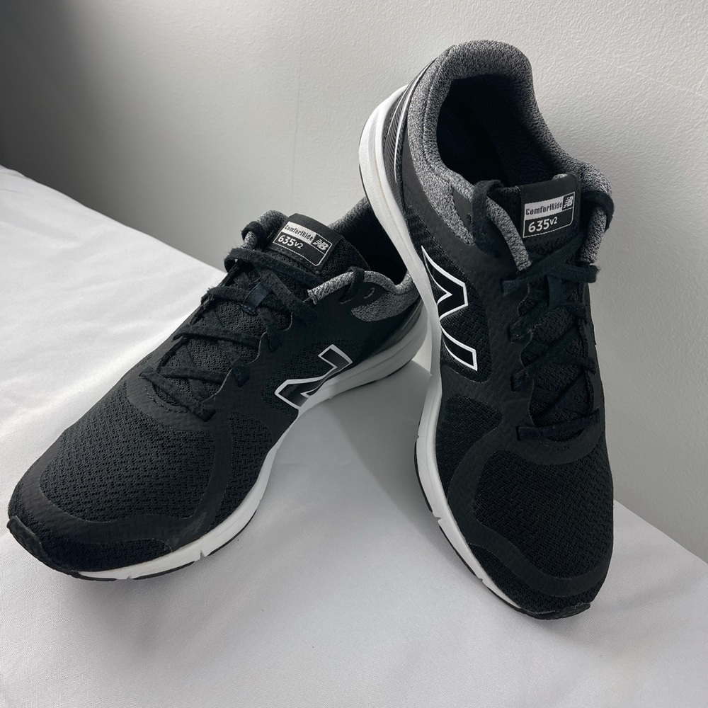 New Balance Womens 635 v2 Sneakers Size 10.